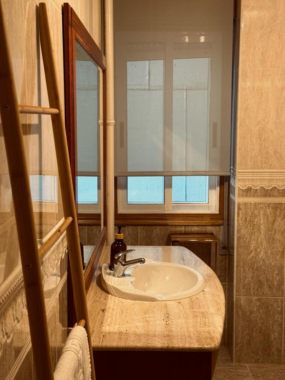 Moderno Apartamento Con Vistas A La Ria De 比戈 外观 照片
